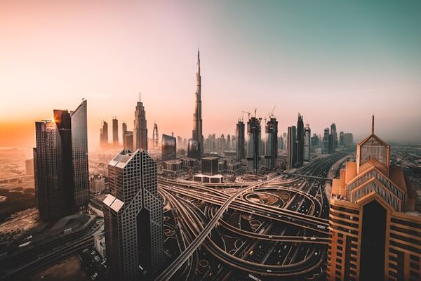 Reseñas de promotores inmobiliarios en Dubái, Emiratos Árabes Unidos