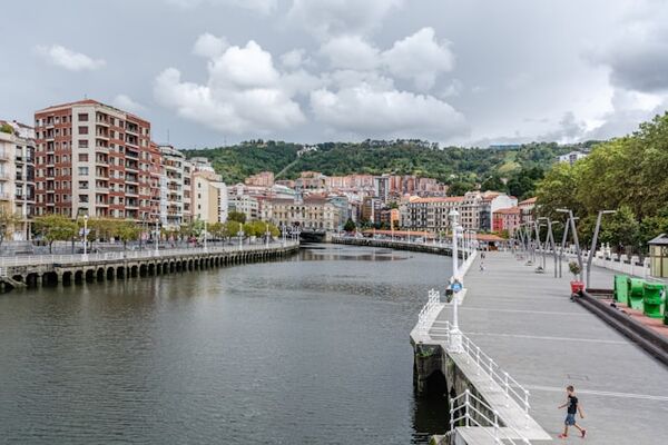 Reseñas de agencias inmobiliarias en Bilbao, España