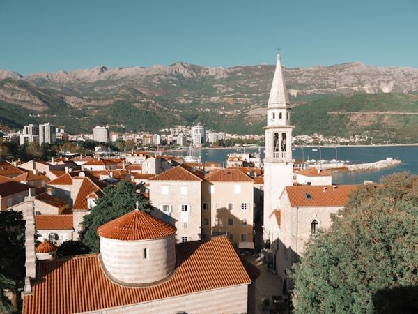 Reseñas de promotores inmobiliarios en Budva, Montenegro