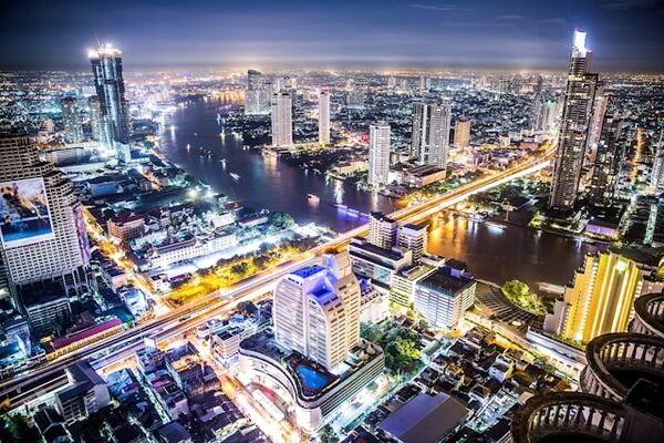 Reseñas de promotores inmobiliarios de Bangkok, Tailandia