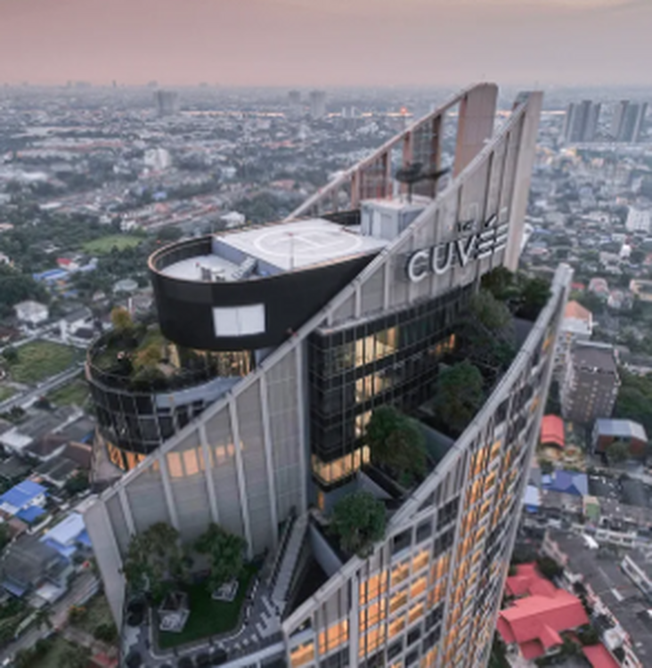 The Cuvee Yaek Tiwanon es un condominio residencial premium de estilo moderno, ubicado a pocos pasos de la estación MRT Yaek Tiwanon. Su excelente ubicación garantiza un acceso rápido y cómodo al centro de Bangkok y a otros distritos importantes. El The Cuvee Yaek Tiwanon