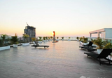 Sunset Boulevard Residence 2 — современный 8-этажный кондоминиум, расположенный в районе Pratumnak Hill, Паттайя, провинция Чон Бури. Построен в 2013 году девелопером Matrix Developments. Комплекс включает 1 здание на 87 квартир (1 спальня, 1 ванная Sunset Boulevard Residence 2