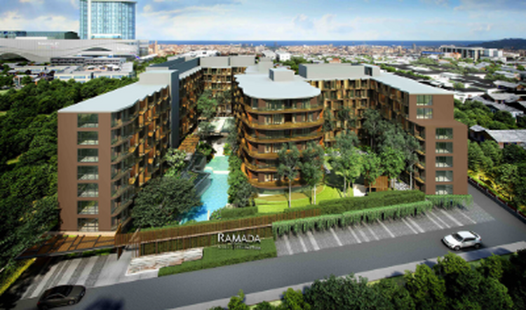 Ramada Mira North Pattaya 位于芭堤雅市中心,距离曼谷仅90分钟车程,是一座现代化住宅综合体。项目将商务便利与度假氛围完美融合:周边城市配套齐全,同时拥有茂密树荫和清爽海风等自然元素,营造出理想的休闲环境。住户可享受世界级服务和精心设计的设施,重新定义舒适而充实的生活方式。
该项目由两栋8层住宅楼和两层地下空间组成,占地面积3.24公顷(32,400平方米),共提供330套全装修公寓。层高为2.4米。小区配备4部乘客电梯和70个停车位。 Ramada