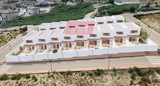 安塔斯(Antas)联排别墅,阿尔梅里亚.
编号 1304 — 带私家泳池与车库的新建住宅.
位于阿尔梅里亚省安塔斯市的现代联排别墅,建筑面积102平方米,地块面积121.69平方米。这套住宅是家庭的理想之选,融合了舒适性、功能性与新建筑的诸多优势。
主要特点:
3间卧室
3间浴室
私家泳池
车库
露台
预装供暖系统
状态:全新建筑
能源证书:办理中
价格:175,000欧元(约合1,716欧元/平方米)
项目位于宁静且配套完善的区域,性价比出众,可即刻入住,享受专 Townhouse in Antas