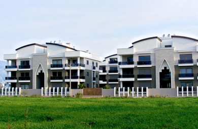 Evdirhan Konakları — Modern Residential Complex in Antalya
Evdirhan Konakları is a modern residential project developed by Arter Yapı in the Döşemealtı suburb, in the Yeşilbayır district of Antalya. The complex combines the convenience of city life Evdirhan Konakları