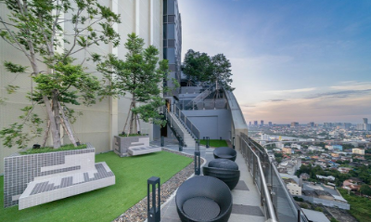 The Cuvee Yaek Tiwanon es un condominio residencial premium de estilo moderno, ubicado a pocos pasos de la estación MRT Yaek Tiwanon. Su excelente ubicación garantiza un acceso rápido y cómodo al centro de Bangkok y a otros distritos importantes. El The Cuvee Yaek Tiwanon