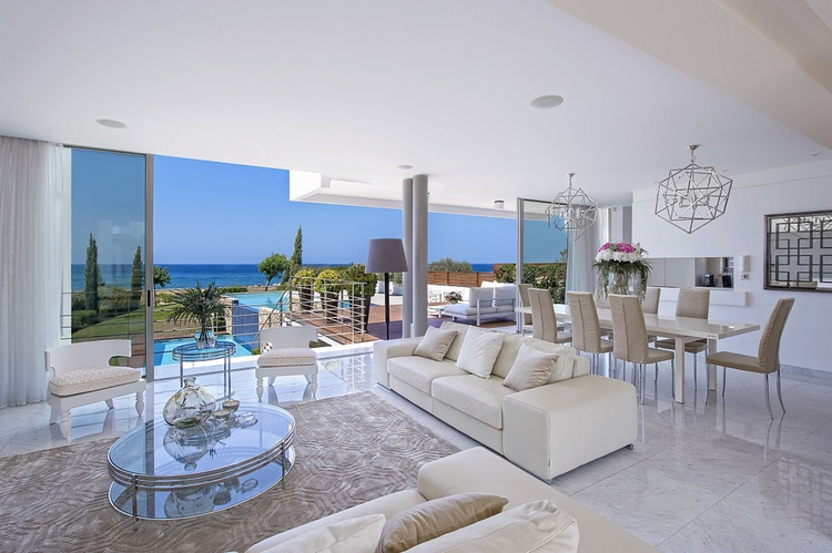 Akamas Bay Villas is an exquisite premium beachfront complex located in one of the most beautiful corners of Cyprus, near the Akamas Peninsula. Here, modern architecture and unique design blend harmoniously, turning each villa into your personal para Akamas Bay Villas