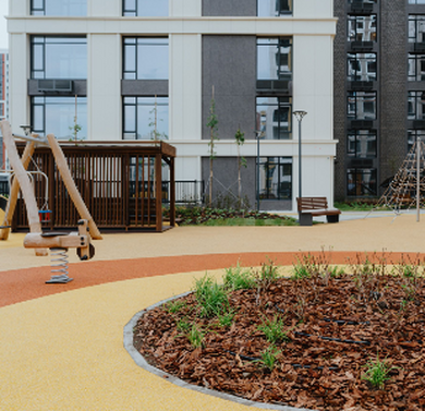 Garden View 是一座新建的商业+级别住宅综合体,位于布哈尔·扎劳街与卡班巴伊·巴特尔大道交汇处,正对首都植物园。该项目采用独特风格,设计精致细腻。得天独厚的地理位置,使居民能享受植物园的美丽景观,四季皆宜。小区内的花园非常适合家庭休闲与娱乐,设有儿童风格化的游乐设施,并且为较大年龄段的孩子们提供网球场和健身区。在这里,您将美丽的自然环境与家庭生活相结合,创造出美好的人生。 Garden View