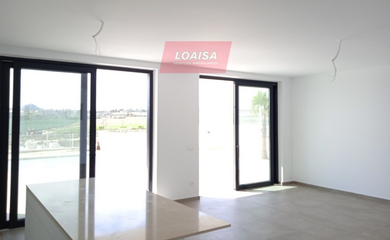 VILLA AMANECER – VERA, ALMERÍA.
REF. 1108 – Villa de lujo para construir (parcela no incluida).
Presentamos un proyecto de villa de lujo de dos plantas con 195 m², que puede construirse en una parcela a su elección en una de las zonas más pintoresca VILLA AMANECER
