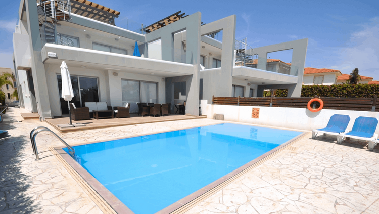 Faros Luxury Apartments