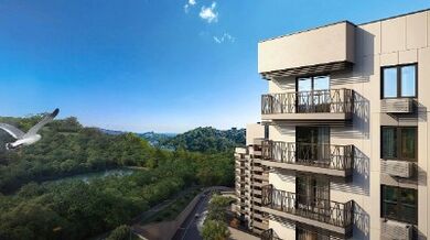 "Gorny Kvartal" is the embodiment of a dream life in nature, right in the heart of Russia’s resort capital.
Here, you can enjoy breathtaking sea and mountain views, a mild climate, and countless year-round leisure activities.
Located in an ecologic Gorniy kvartal