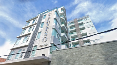 Calypso Condo es un condominio familiar de alta gama situado en Nai Harn, una de las zonas más tranquilas y atractivas de Phuket, junto a la costa de Andamán. Ofrece apartamentos listos para habitar, zonas de juego para niños y piscina, creando un en Calypso Condo