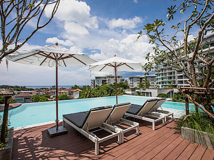 Palmetto Park Condominium es un complejo residencial de lujo ubicado en el corazón de Phuket, a solo unos minutos de la playa de Karon. Este complejo boutique ofrece apartamentos elegantes y modernos, cada uno diseñado con un enfoque en la comodidad Palmetto Park Condominium