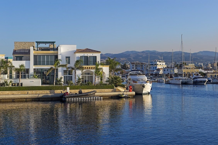 This is the most recognizable and unique project in Cyprus and the Eastern Mediterranean. The integrated full-service superyacht marina in Limassol is a unique blend of residential and commercial real estate, cultural institutions, and leisure facili Limassol Marina