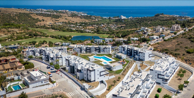 Habitat Valle Romano – 埃斯特波纳,马拉加(Estepona, Málaga).
可立即入住的高端住宅项目,最后几套在售.
Habitat Valle Romano 是一个卓越的住宅项目,被 《福布斯》(Forbes) 评为 “西班牙当前市场上十大最佳住宅开发项目”之一,凭借其卓越的可持续性、能源效率、建筑品质与和谐环境而备受赞誉。项目位于埃斯特波纳(Estepona) 风景如画的区域,距海滩仅数分钟车程,距马贝拉(Marbella)10分钟,现推出最后几套可立即入住的住 Habitat Valle Romano