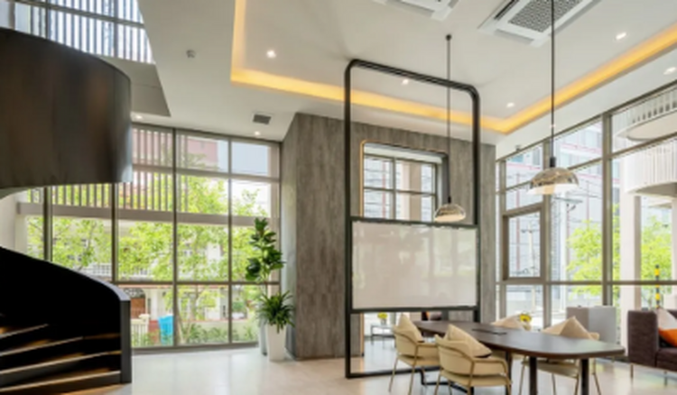 Blue Phahonyothin